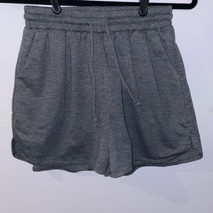 🌿 bundle 3 items for $15 🌿 Women’s shorts